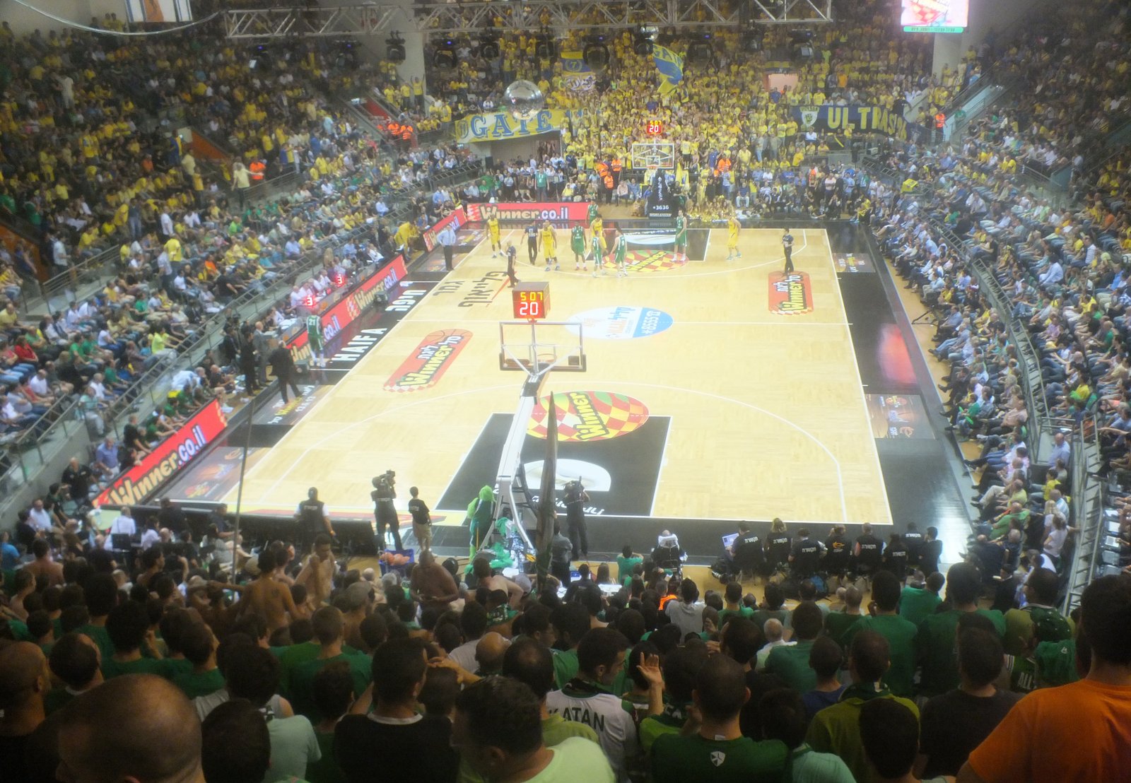 Real basketball arena event